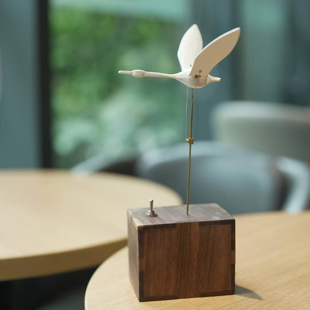 MeanfunLover Handcrafted Walnut Swan Automaton Original Handmade Wood Carving Vintage Art Ornament Living Room Desktop Decoration Home Interior Decor